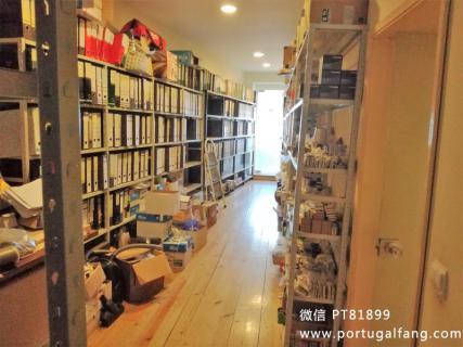 葡萄牙投资移民 葡萄牙房产 葡萄牙移民房产 移民房产 葡萄牙留学 波尔图市中心共2栋建筑楼1200平方米，每栋5层.
