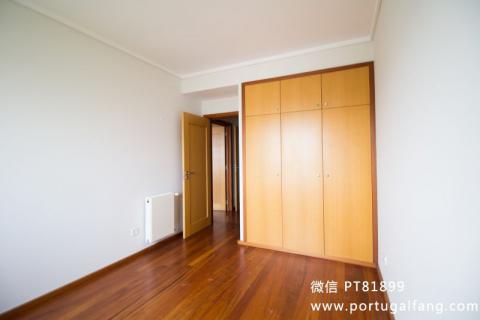 葡萄牙投资移民 葡萄牙房产 葡萄牙移民房产 移民房产 葡萄牙留学 Porto市中心新盘优质公寓T4居室４卫出售450.000€精装修209m²