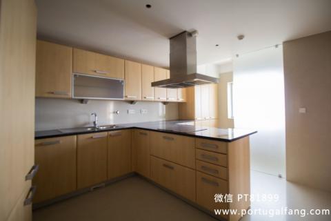 葡萄牙投资移民 葡萄牙房产 葡萄牙移民房产 移民房产 葡萄牙留学 Porto市中心新盘优质复式公寓T4居室３卫出售621,600€精装修285m²