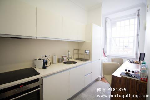 葡萄牙投资移民 葡萄牙房产 葡萄牙移民房产 移民房产 葡萄牙留学 Porto市中心河边公寓1室1卫精装修售42.5万€带车库
