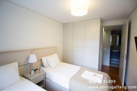 葡萄牙投资移民 葡萄牙房产 葡萄牙移民房产 移民房产 葡萄牙留学 Porto市中心近地铁公寓2室2卫精装修售53.5万€带车库