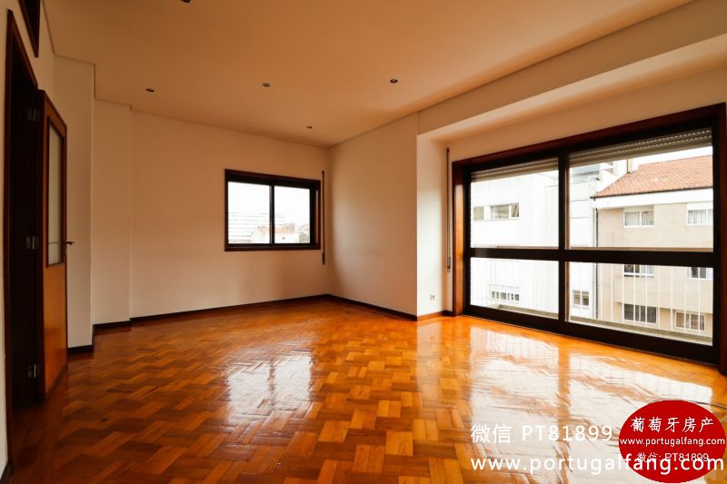 波尔图市中心优质公寓T3居室25万€使用面积99 m² 葡萄牙投资移民 葡萄牙房产 葡萄牙移民房产 移民房产 葡萄牙留学