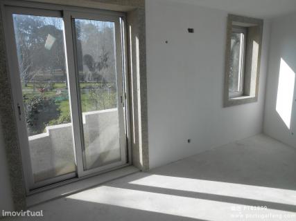 葡萄牙投资移民 葡萄牙房产 葡萄牙移民房产 移民房产 葡萄牙留学 Porto公园美景翻新别墅3层3室2厅4卫200m2售28万€带私家车库