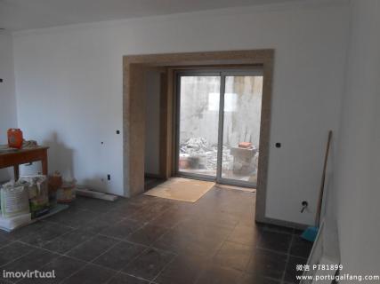 葡萄牙投资移民 葡萄牙房产 葡萄牙移民房产 移民房产 葡萄牙留学 Porto公园美景翻新别墅3层3室2厅4卫200m2售28万€带私家车库