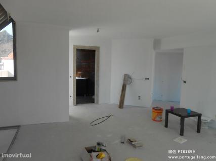 葡萄牙投资移民 葡萄牙房产 葡萄牙移民房产 移民房产 葡萄牙留学 Porto公园美景翻新别墅3层3室2厅4卫200m2售28万€带私家车库