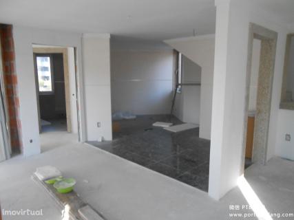 葡萄牙投资移民 葡萄牙房产 葡萄牙移民房产 移民房产 葡萄牙留学 Porto公园美景翻新别墅3层3室2厅4卫200m2售28万€带私家车库