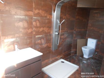 葡萄牙投资移民 葡萄牙房产 葡萄牙移民房产 移民房产 葡萄牙留学 Porto公园美景翻新别墅3层3室2厅4卫200m2售28万€带私家车库