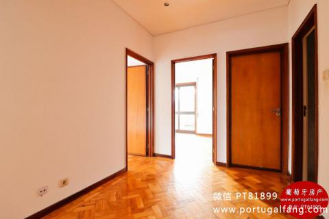 葡萄牙投资移民 葡萄牙房产 葡萄牙移民房产 移民房产 葡萄牙留学 波尔图市中心优质公寓T3居室25万€使用面积99 m²