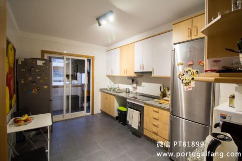 葡萄牙投资移民 葡萄牙房产 葡萄牙移民房产 移民房产 葡萄牙留学 Porto优质公寓T4卧3卫153 m²售25万€近地铁有电梯