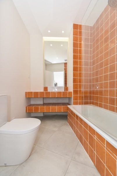 葡萄牙投资移民 葡萄牙房产 葡萄牙移民房产 移民房产 葡萄牙留学 波尔图近地铁翻新公寓T4卧4卫售价36.3万€224平米