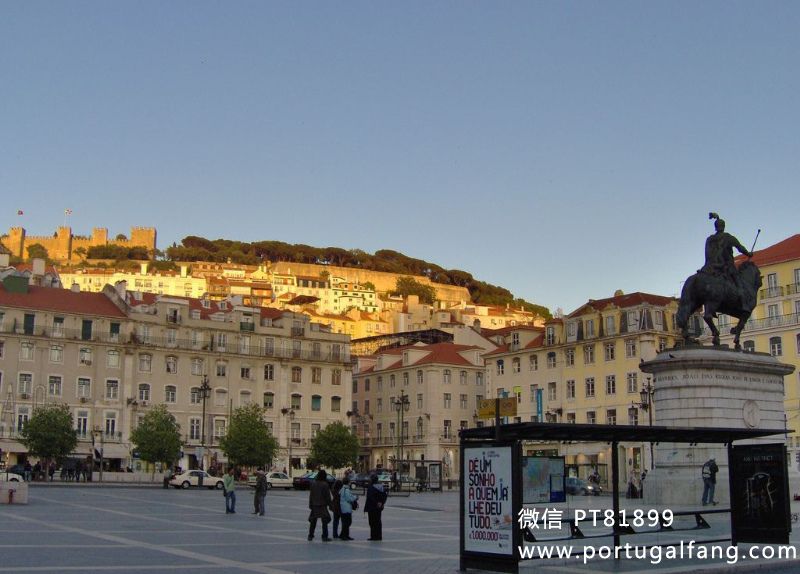 里斯本Praça da Figueira广场边精装公寓T4室近地铁站 80万€ 葡萄牙投资移民 葡萄牙房产 葡萄牙移民房产 移民房产 葡萄牙留学