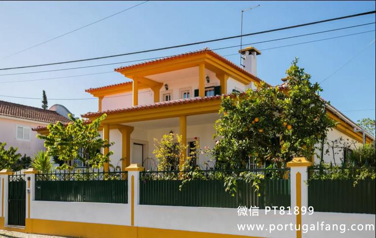 Setúbal Corroios 独立双层别墅T4室3卫售59.9万€ 葡萄牙投资移民 葡萄牙房产 葡萄牙移民房产 移民房产 葡萄牙留学