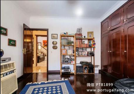 葡萄牙投资移民 葡萄牙房产 葡萄牙移民房产 移民房产 葡萄牙留学 Setúbal Corroios 三层独立别墅T6室4卫售68万€