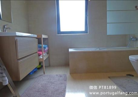 葡萄牙投资移民 葡萄牙房产 葡萄牙移民房产 移民房产 葡萄牙留学 Setúbal Corroios 双层独立别墅T6室3卫售73万€