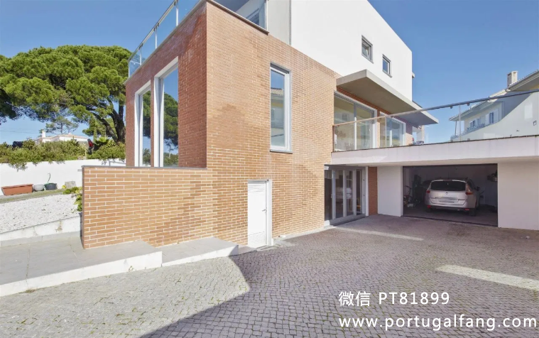 Cascais独立双层别墅带大庭院T3室近美国学校售78万欧 葡萄牙投资移民 葡萄牙房产 葡萄牙移民房产 移民房产 葡萄牙留学