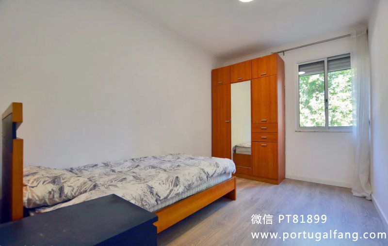 里斯本市Olivais区T4+1室公寓售26万€近地铁站 葡萄牙投资移民 葡萄牙房产 葡萄牙移民房产 移民房产 葡萄牙留学